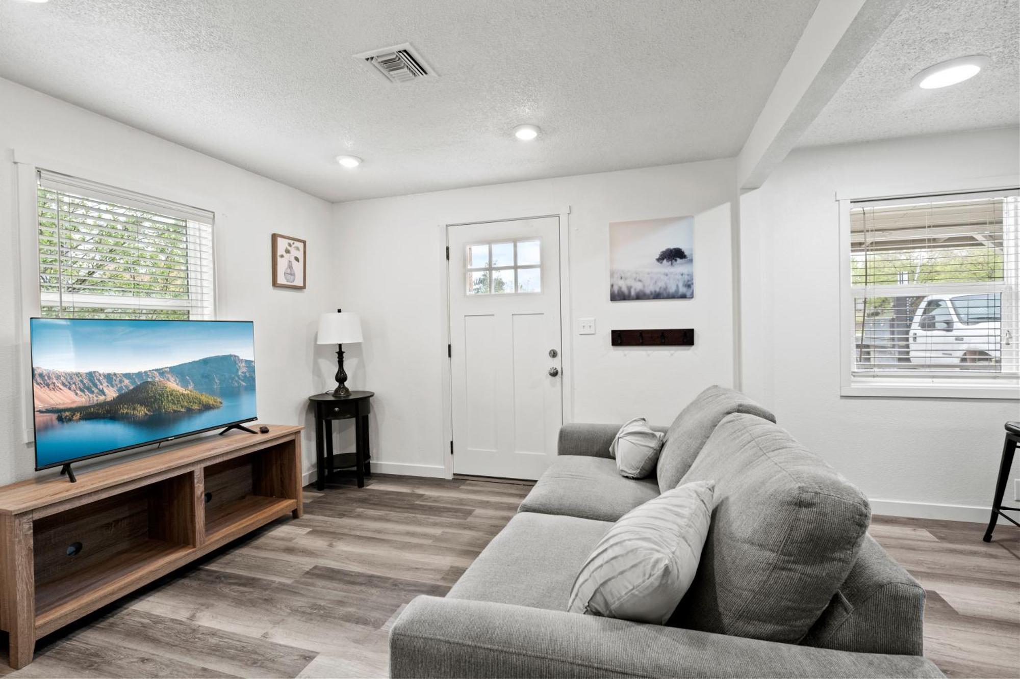 Peach Street Super Suite Medford Ngoại thất bức ảnh