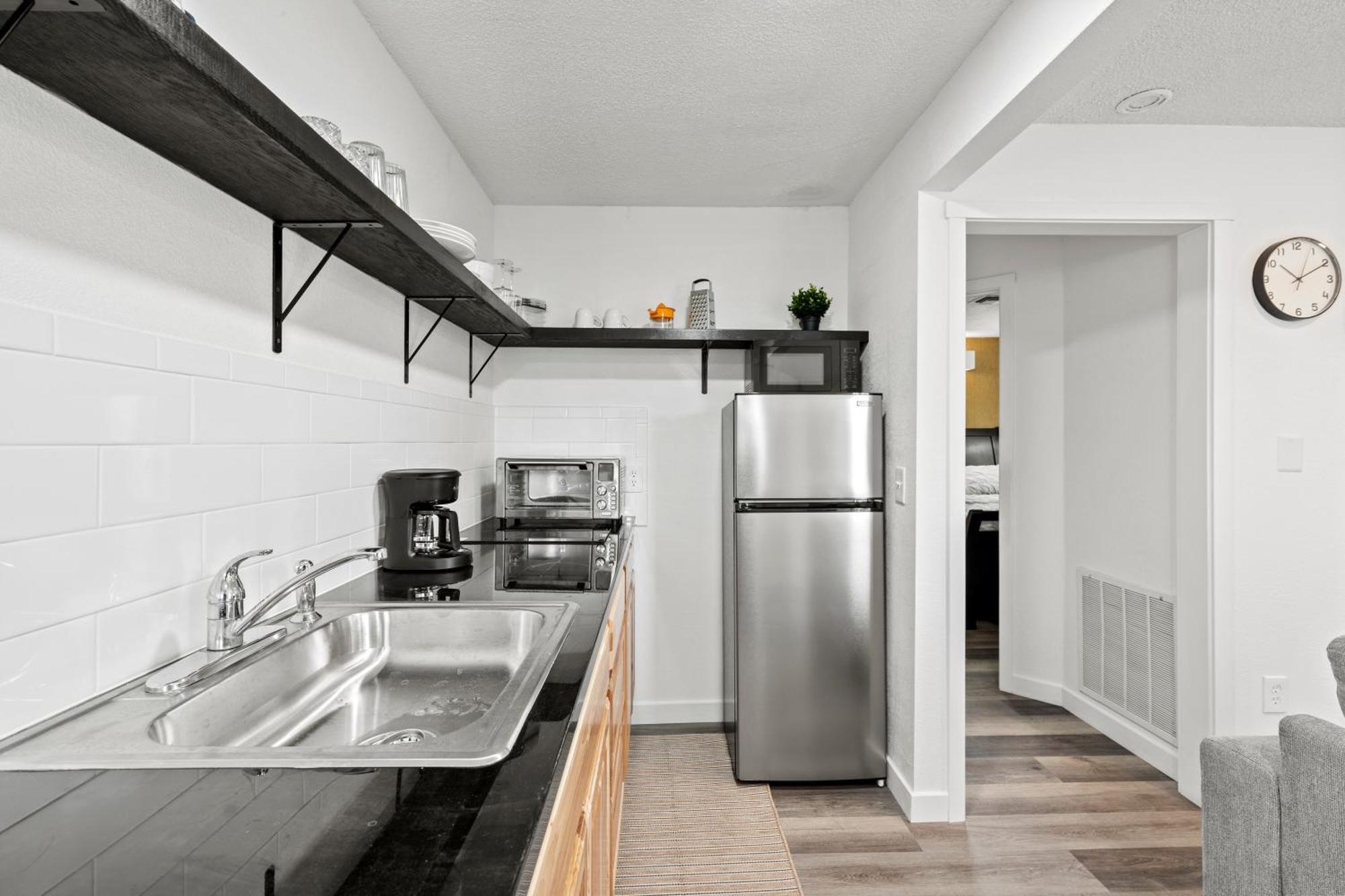 Peach Street Super Suite Medford Ngoại thất bức ảnh